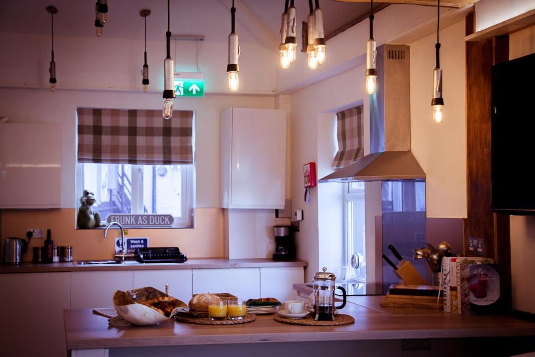 Lakes Boutique Hostel Apartment Уиндермир Экстерьер фото